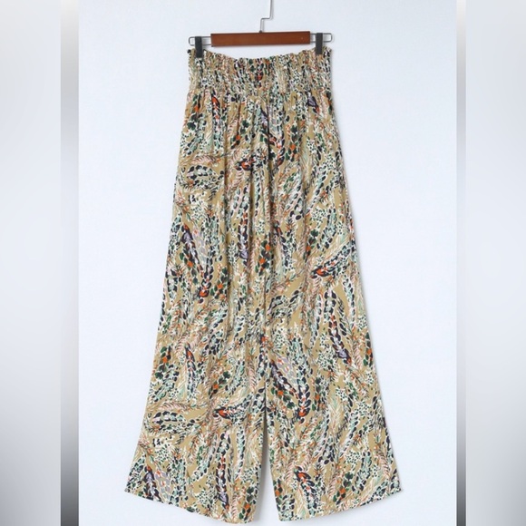 NWOT Multicolor Abstract Print Shirred
High Waist Wide Leg Pants - Picture 3 of 7